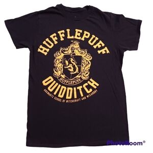 Harry Potter Sz S Hufflepuff Quidditch Hogwarts School Tshirt